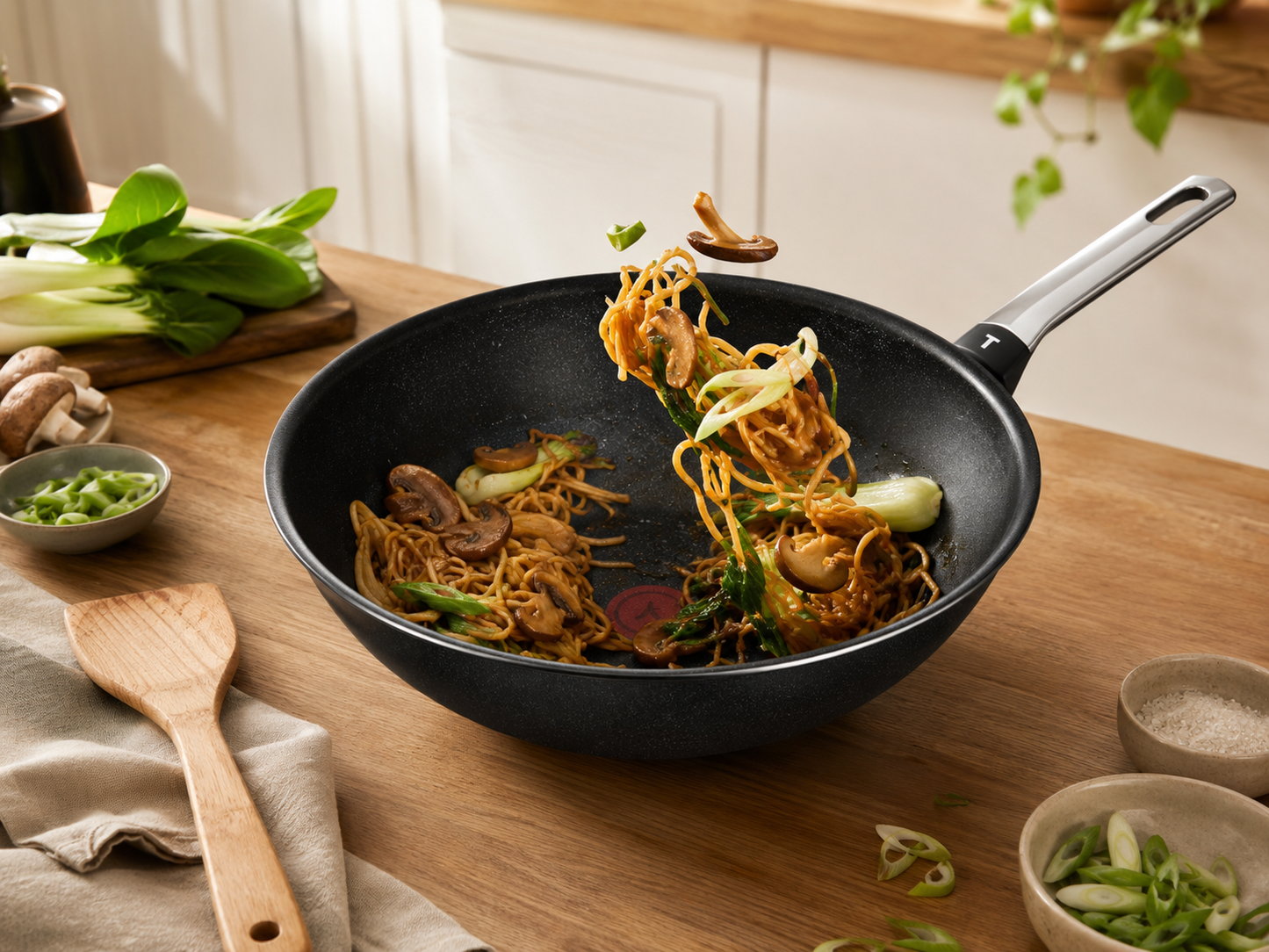 Tefal Excellence Ceramic Wok Pan – 28 cm product view 2